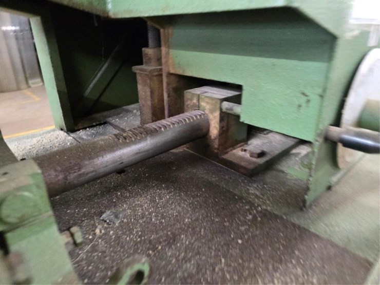 #2776-•-stenner-resaw-band-saw-image-13