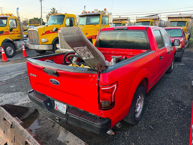 2015-ford-f150-xl-image-3