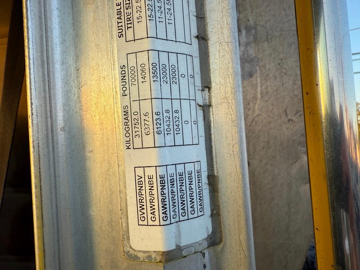 2003-peterbilt-378-image-14