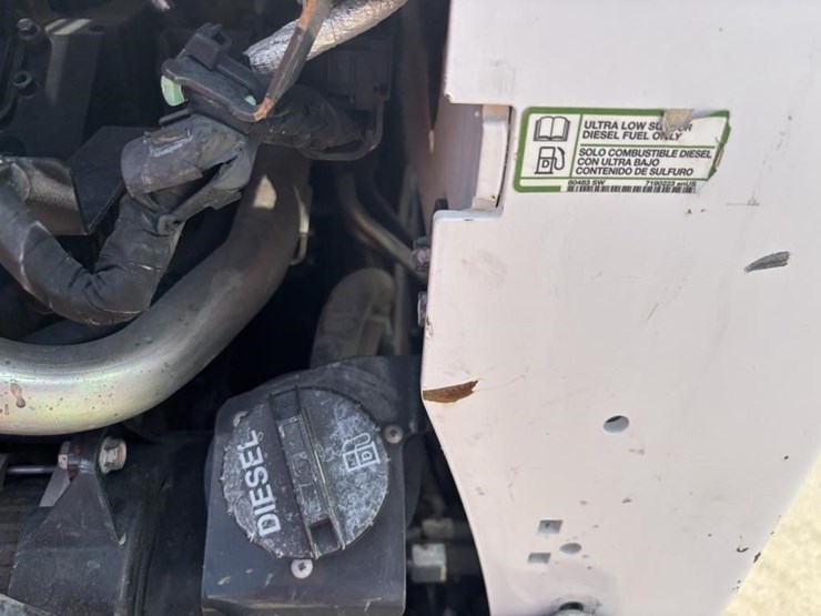 2019-bobcat-t740-image-36