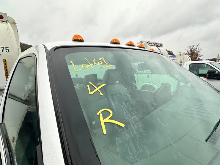 2015-ford-f350-xl-image-2