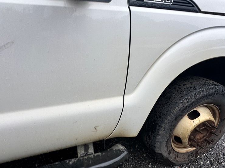 2014-ford-f350-xl-image-26