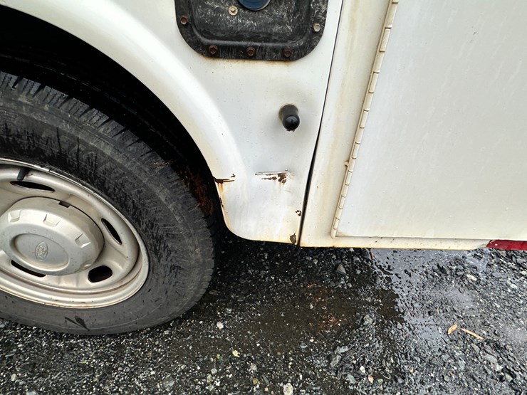 2012-ford-f250-xl-image-67