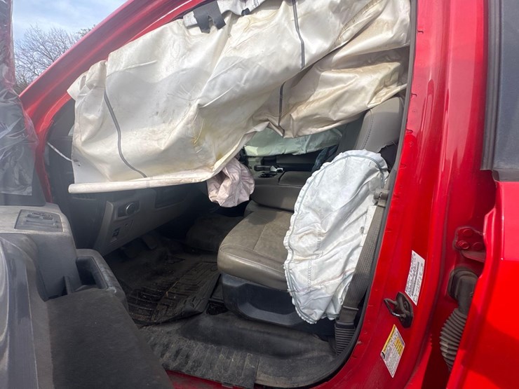 2015-ford-f150-xl-image-14