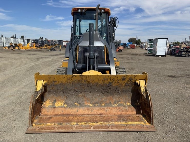 2020-deere-310l-ep-image-6