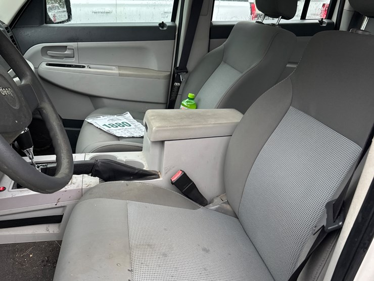 2008-jeep-liberty-image-19