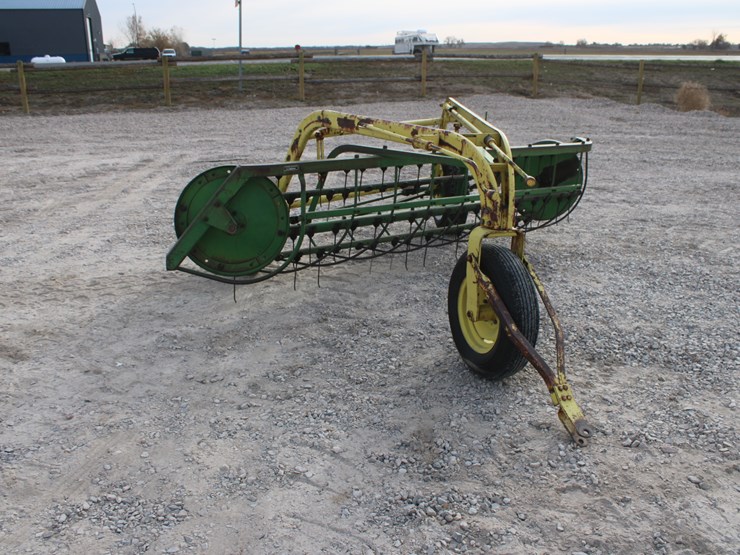 john-deere-640-image-1