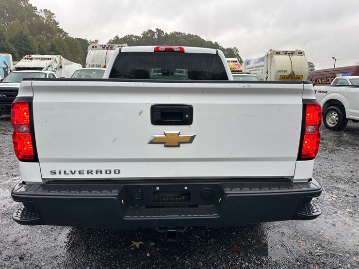 2016-chevrolet-silverado-image-44