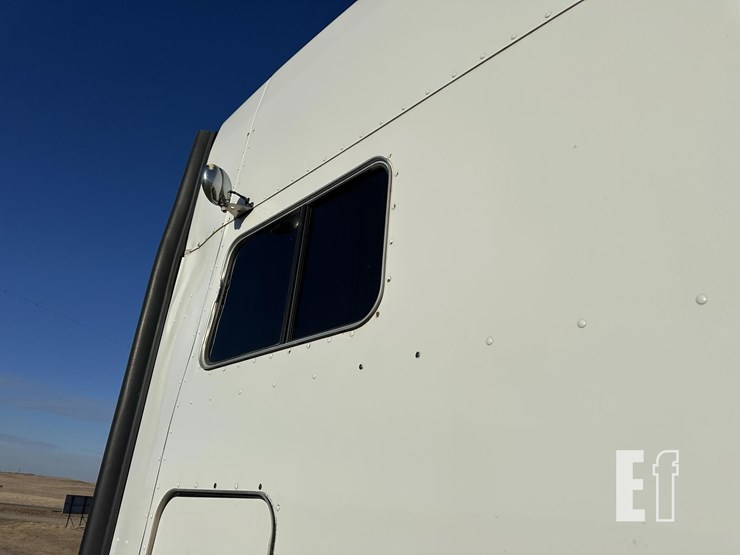 2014-peterbilt-386-image-6