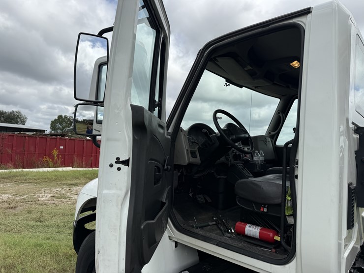 2014-international-maxxforce-dt-image-12