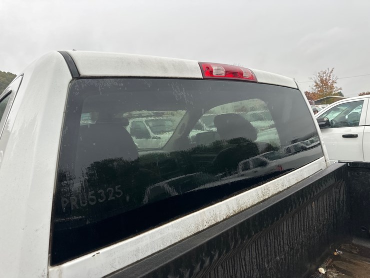 2015-dodge-ram-1500-image-34