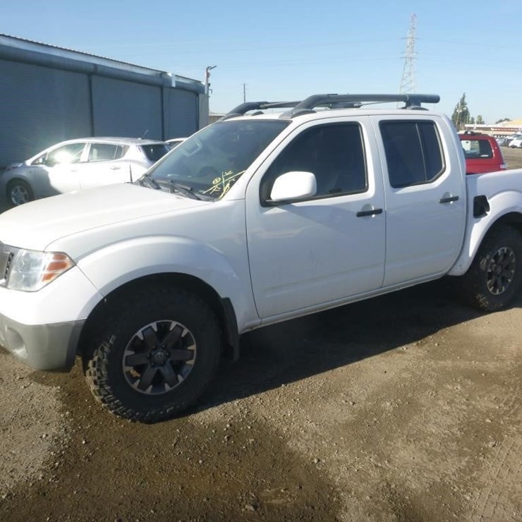 2019 NISSAN FRONTIER