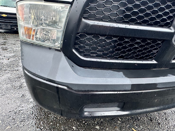 2013-dodge-ram-1500-image-35