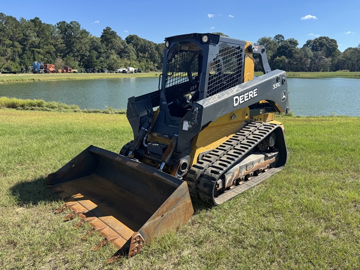 deere-331g-image-1