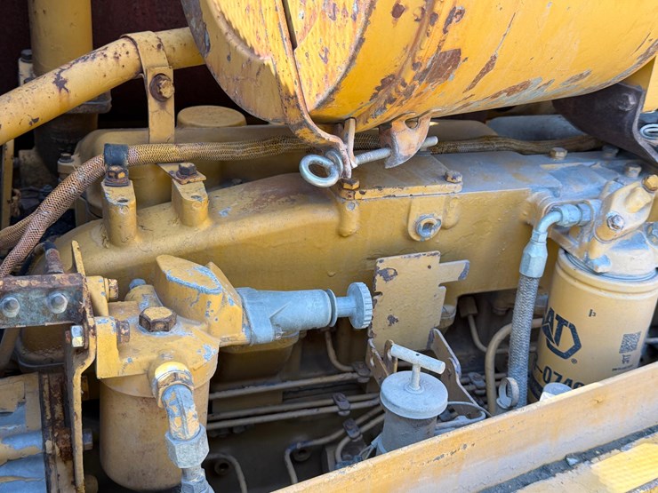 caterpillar-d8n-image-17