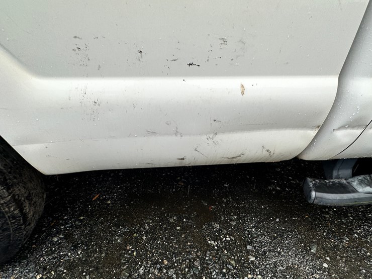 2012-ford-f250-xl-image-17