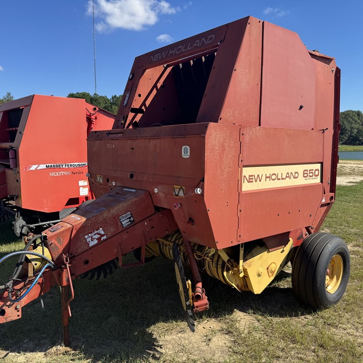 NEW HOLLAND 650