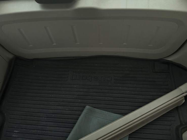 2012-ford-escape-xlt-image-27