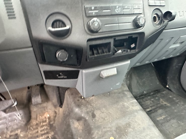 2015-ford-f350-xl-image-74