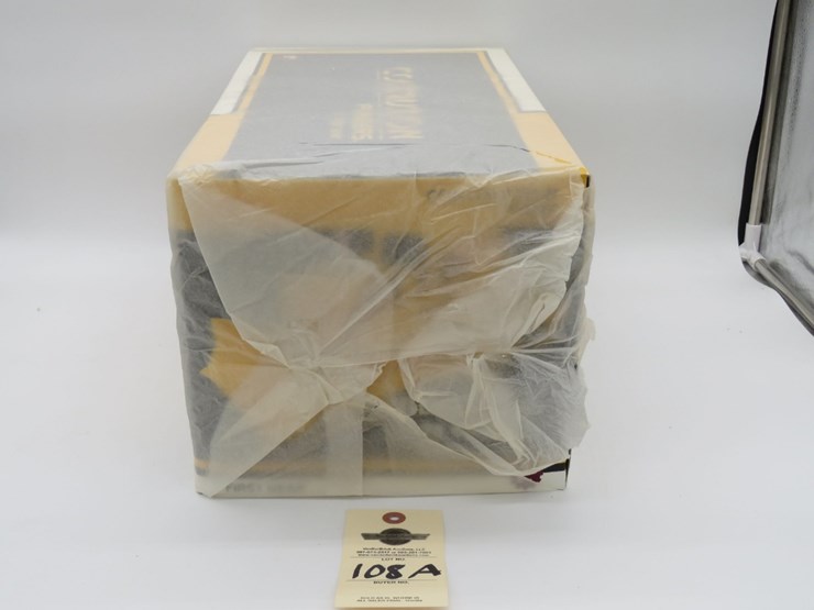 international-td-25-crawler-1/25-contruction-pioneer-first-gear-original-box-opened/wrote-on-tissue-image-6