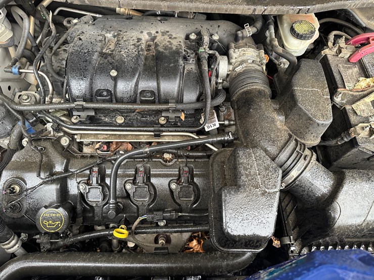 2016-ford-explorer-image-42