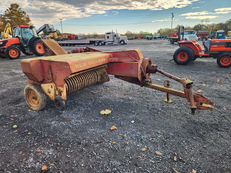new-holland-269-image-1