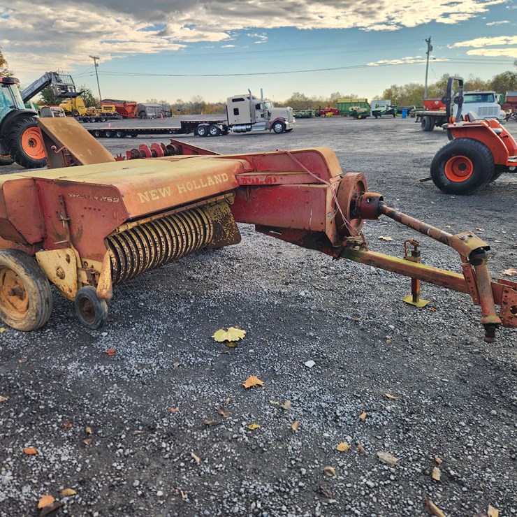 NEW HOLLAND 269