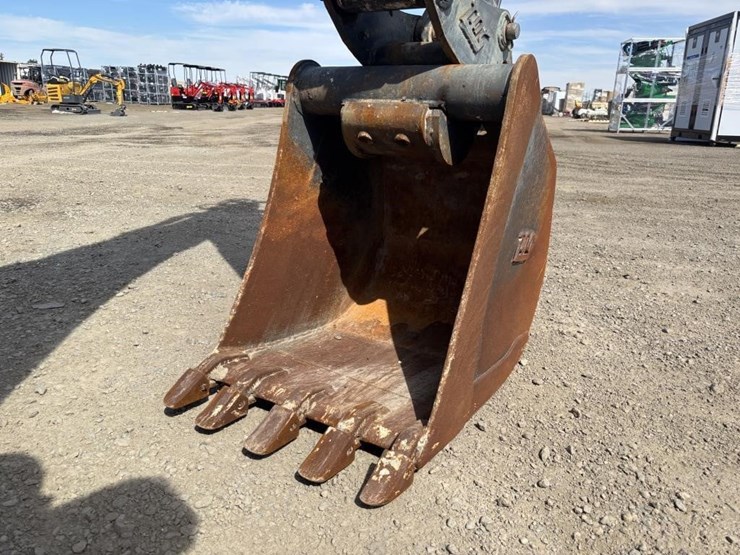 2020-deere-310l-ep-image-16