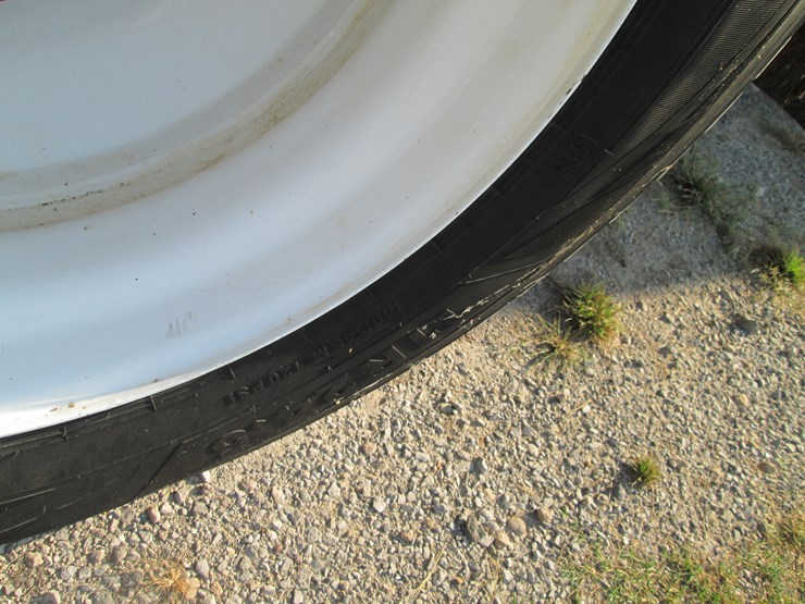 2016-freightliner-108sd-image-6