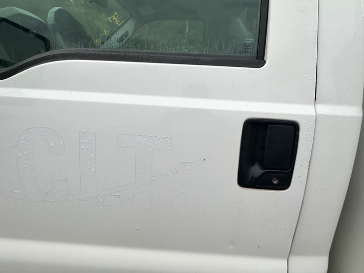 2015-ford-f350-xl-image-38