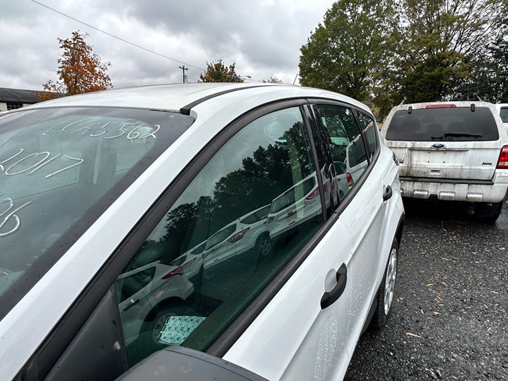 2017-ford-escape-image-38