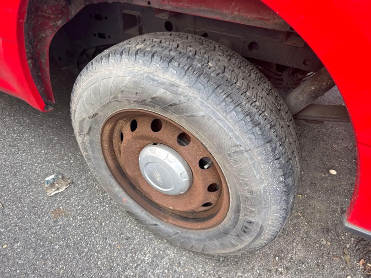 2017-ford-f150-xl-image-6