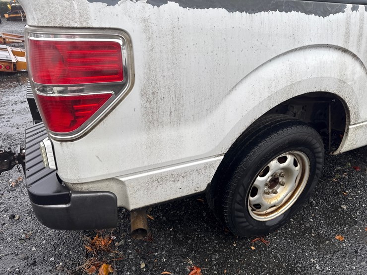 2011-ford-f150-xl-image-18