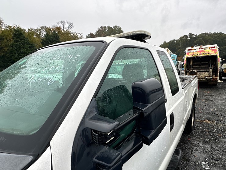 2012-ford-f250-xl-image-46