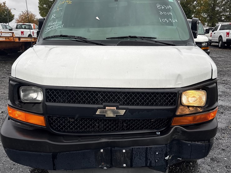 2014-utility-van-image-3