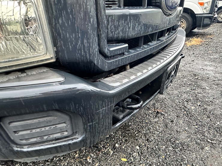 2015-ford-f350-xl-image-32