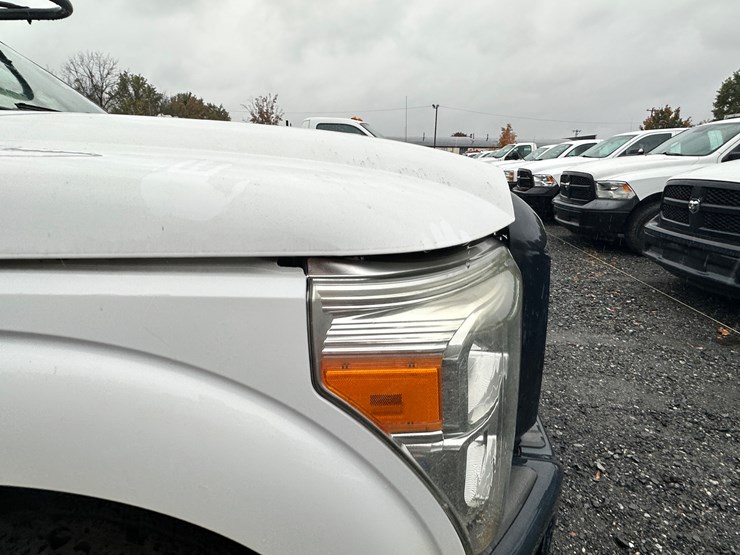 2014-ford-f350-xl-image-32