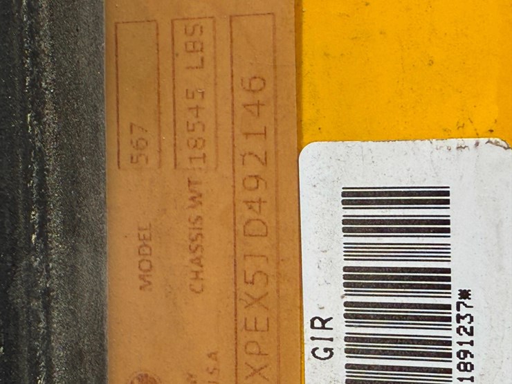 2018-peterbilt-567-image-19