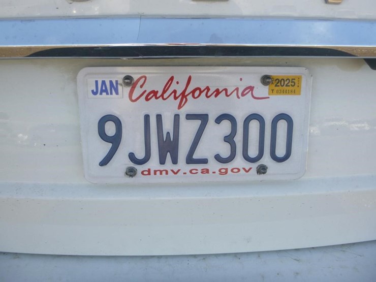 2014-volvo-xc60-image-17