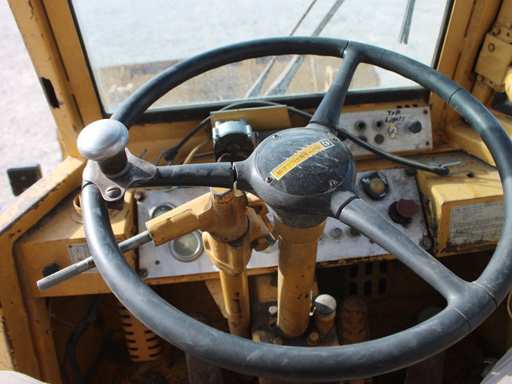 caterpillar-930-image-85