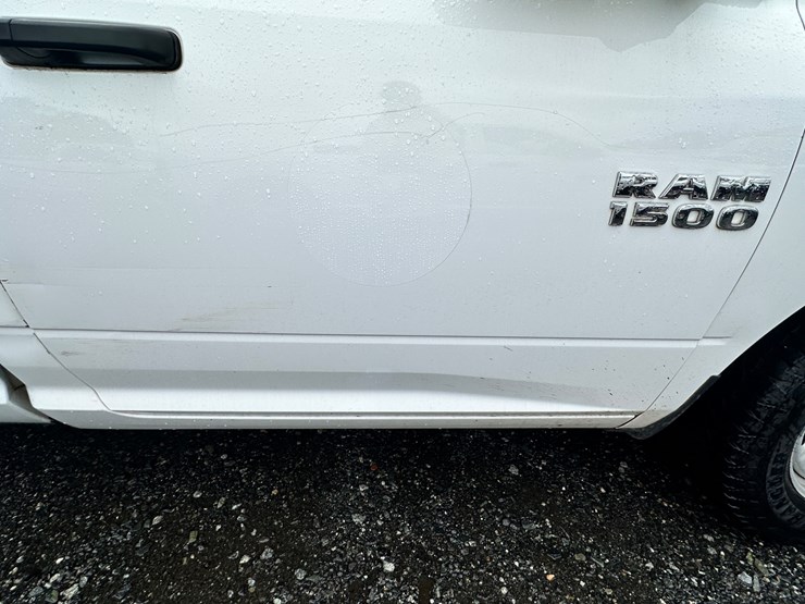 2015-dodge-ram-1500-image-17