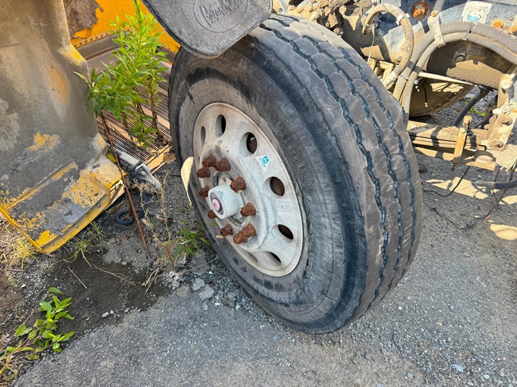 2003-peterbilt-378-image-10