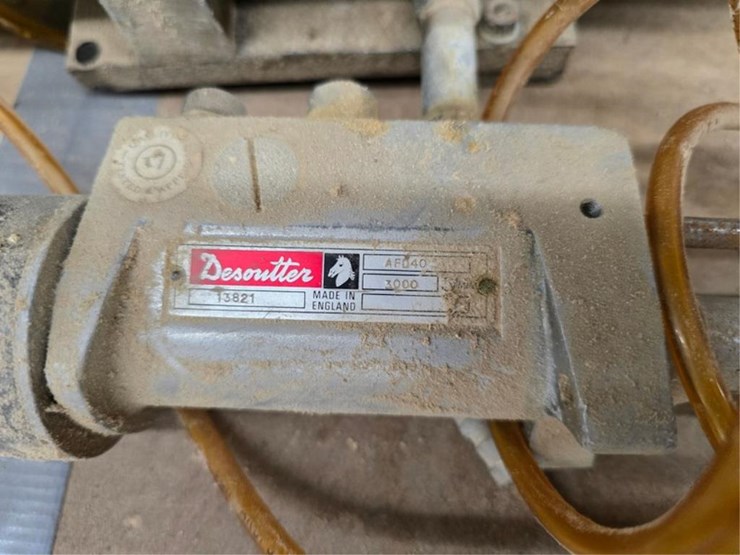 #2721-•-5---pneumatic-drill-image-5