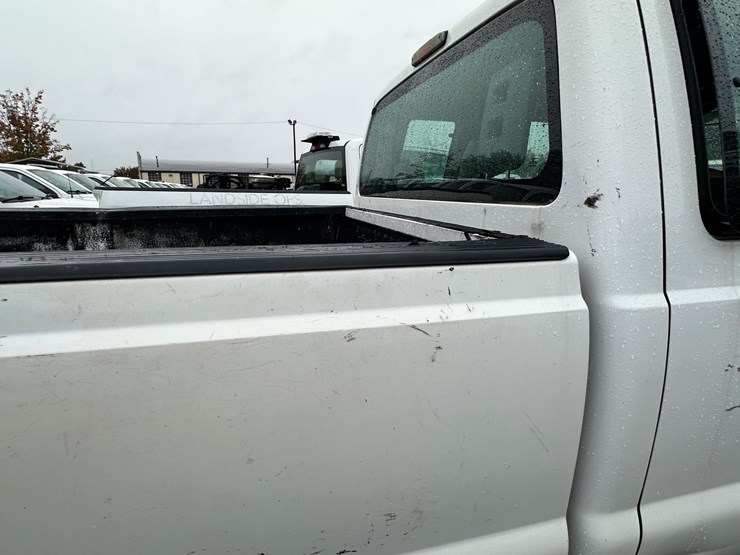 2012-ford-f250-xl-image-18