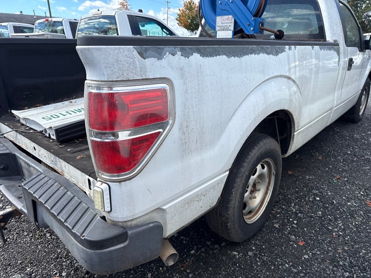 2011-ford-f150-xl-image-46