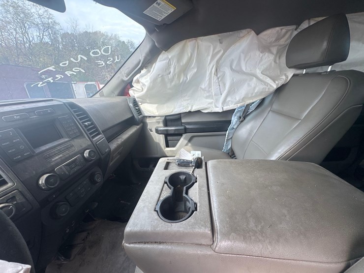 2015-ford-f150-xl-image-15