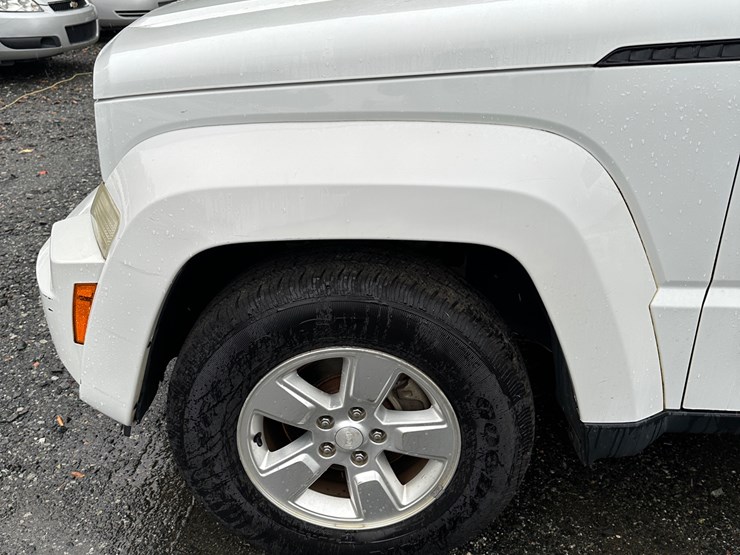 2012-jeep-liberty-image-7