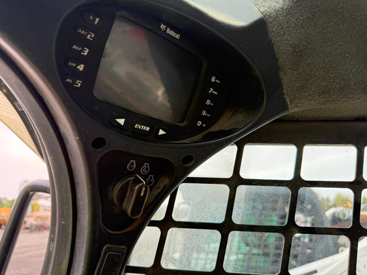 2019-bobcat-s650-image-10