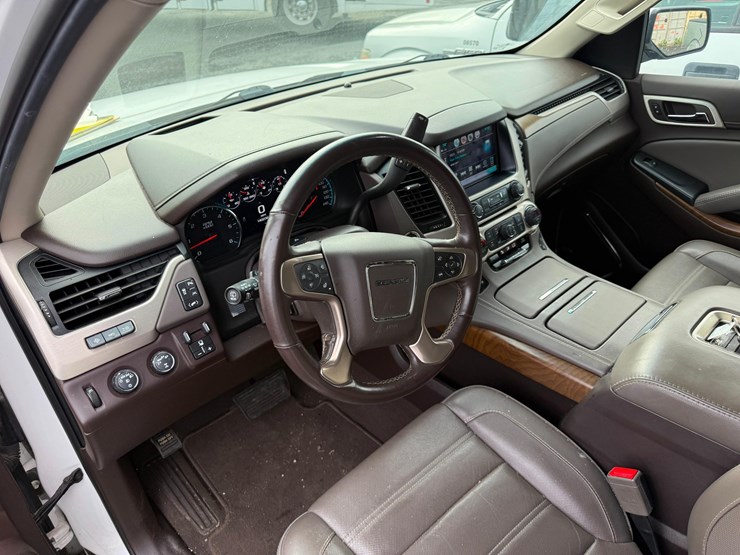 2019-gmc-yukon-denali-image-8
