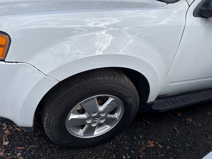 2012-ford-escape-xlt-image-34